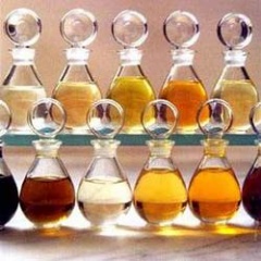 Almond oil.jpg